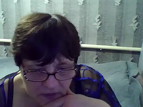Snapshot of ElzaJewel chatting on February 16, 2025, 11:05 pm ElzaJewel online show from February 16, 2025, 11:05 pm