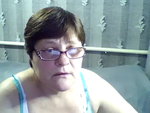 Snapshot of ElzaJewel chatting on February 17, 2025, 8:15 pm ElzaJewel online show from February 17, 2025, 8:15 pm