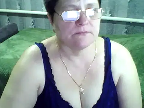 Snapshot of ElzaJewel chatting on March 14, 2025, 10:49 pm ElzaJewel online show from March 14, 2025, 10:49 pm