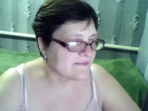 Snapshot of ElzaJewel chatting on March 19, 2025, 7:49 pm ElzaJewel online show from March 19, 2025, 7:49 pm