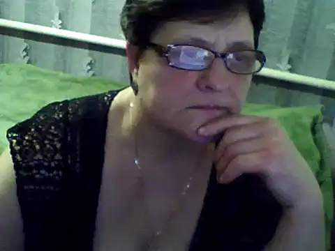 Snapshot of ElzaJewel chatting on March 20, 2025, 7:57 pm ElzaJewel online show from March 20, 2025, 7:57 pm