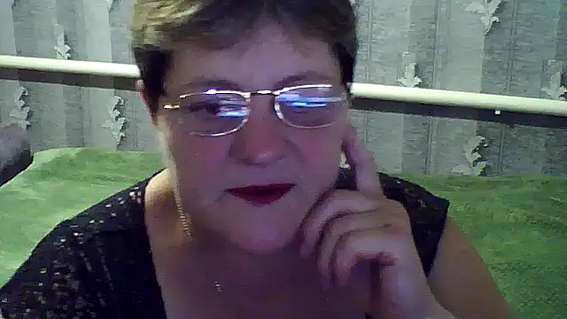 Snapshot of ElzaJewel chatting on September 17, 2025, 5:47 pm ElzaJewel online show from September 17, 2025, 5:47 pm