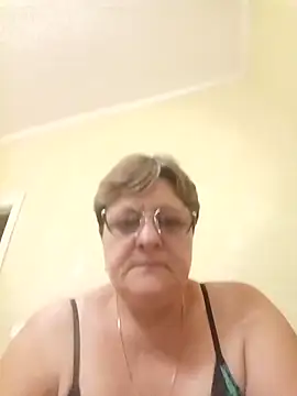 ElzaJewel online show from September 28, 2025, 8:36 pm