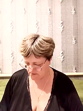 ElzaJewel online show from April 18, 2026, 10:32 pm