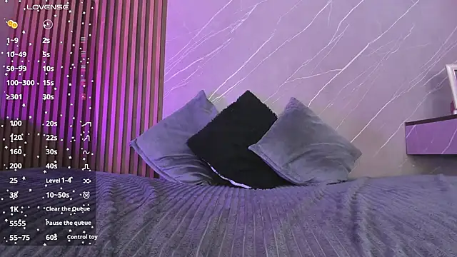 ariana jhonson1 online show from November 12, 2025, 12:49 pm