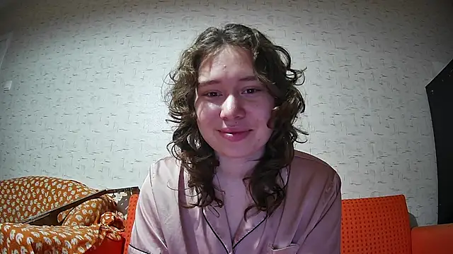 girliemilk online show from October 29, 2025, 10:11 pm