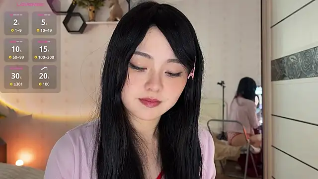 nanaliu6 online show from February 5, 2026, 2:16 am