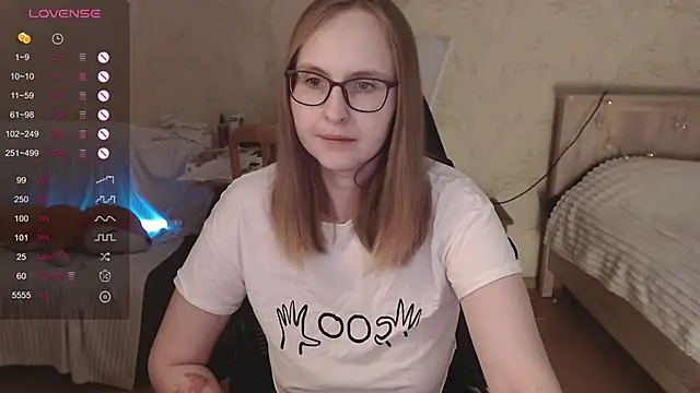 Agatha Mott online show from October 5, 2025, 5:06 am