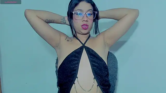 Eli clark  online show from September 21, 2025, 12:34 am