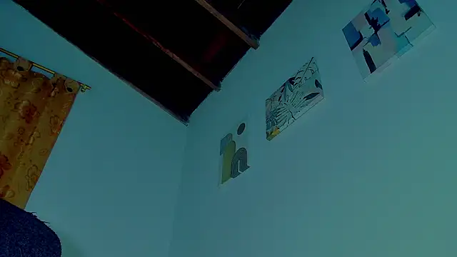 Eli clark  online show from November 10, 2025, 11:37 pm