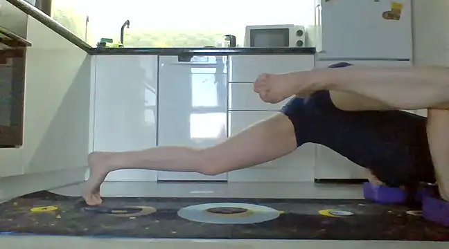 Snapshot of Katya_yoga chatting on March 17, 2025, 4:29 am Katya yoga online show from March 17, 2025, 4:29 am
