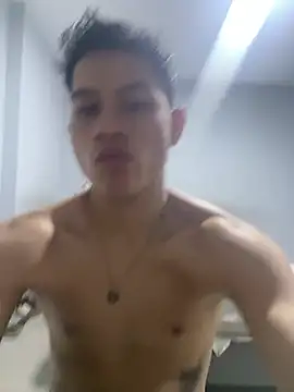 Maxhotmen online show from February 10, 2025, 9:04 am