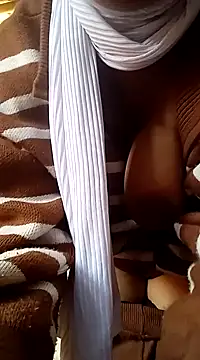 Snapshot of Hajar-coco chatting on February 10, 2025, 11:25 am Hajar-coco online show from February 10, 2025, 11:25 am