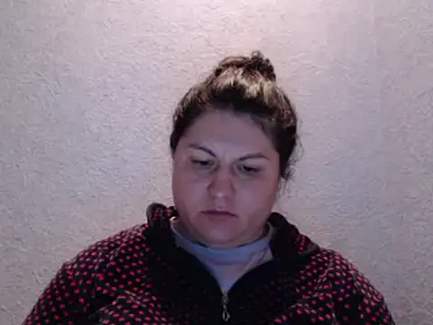 Snapshot of KiraSwee chatting on October 7, 2025, 4:37 pm KiraSwee online show from October 7, 2025, 4:37 pm