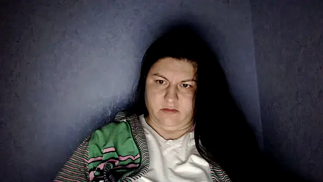 Snapshot of KiraSwee chatting on October 22, 2025, 5:13 pm KiraSwee online show from October 22, 2025, 5:13 pm