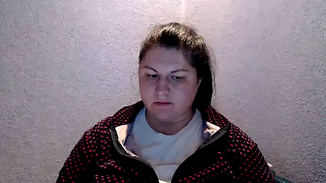 Snapshot of KiraSwee chatting on October 23, 2025, 5:23 pm KiraSwee online show from October 23, 2025, 5:23 pm