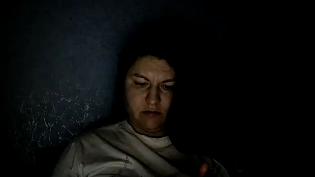 Snapshot of KiraSwee chatting on November 21, 2025, 10:30 pm KiraSwee online show from November 21, 2025, 10:30 pm