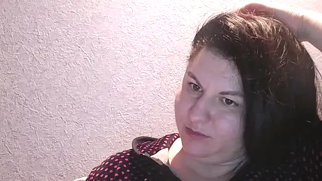 Snapshot of KiraSwee chatting on November 30, 2025, 5:28 pm KiraSwee online show from November 30, 2025, 5:28 pm