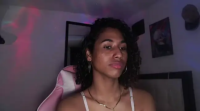 Snapshot of Alissemasiel chatting on February 10, 2025, 5:47 am Alissemasiel online show from February 10, 2025, 5:47 am