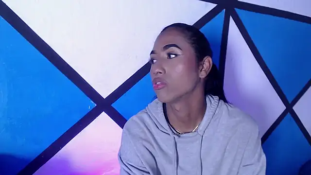 Snapshot of Alissemasiel chatting on October 7, 2025, 11:24 pm Alissemasiel online show from October 7, 2025, 11:24 pm