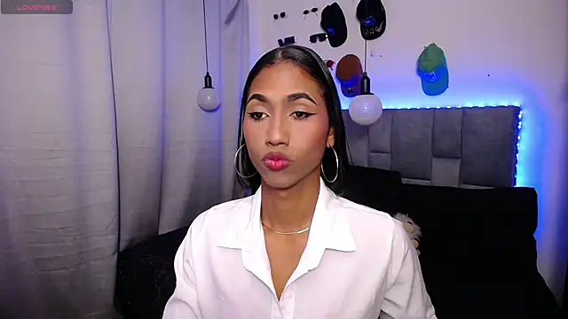 Alissemasiel online show from November 28, 2025, 10:34 pm