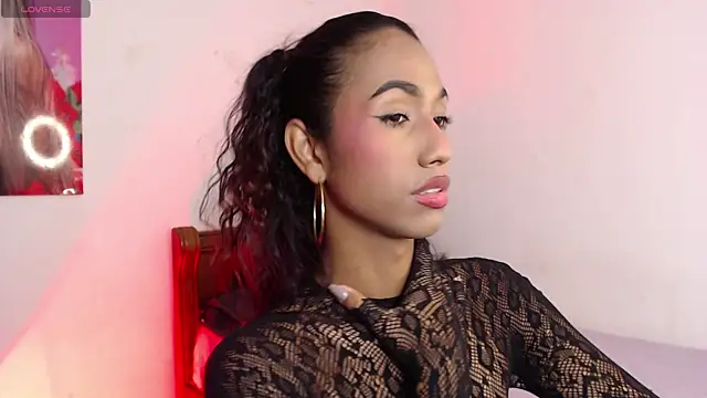 Alissemasiel online show from December 23, 2025, 4:32 am