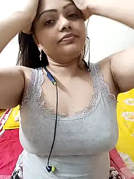 Snapshot of blue-berry07 chatting on December 17, 2025, 8:48 pm blue-berry07 online show from December 17, 2025, 8:48 pm