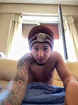 yeiyei oficial online show from October 2, 2025, 12:23 pm