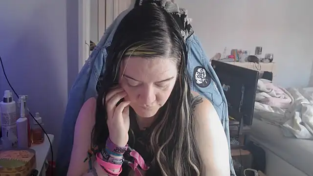 AureliaXOX online show from September 21, 2025, 10:17 am