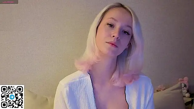 Anadeyaaa online show from September 12, 2025, 1:49 am