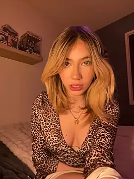 angeleyezlolita online show from February 10, 2025, 7:17 pm