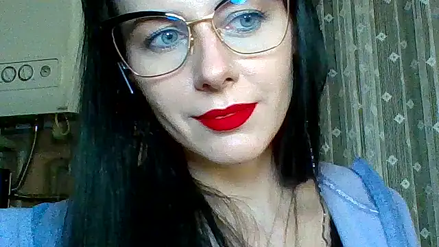 LuminousLady online show from March 20, 2025, 8:51 pm