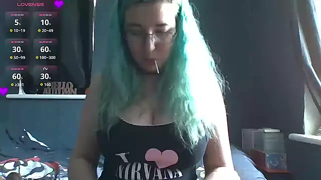 Snapshot of BunnieXO247 chatting on October 25, 2025, 2:24 pm BunnieXO247 online show from October 25, 2025, 2:24 pm