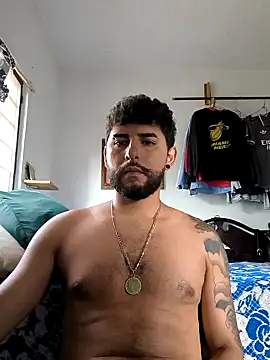 Snapshot of dickman10 chatting on February 6, 2025, 10:43 pm dickman10 online show from February 6, 2025, 10:43 pm