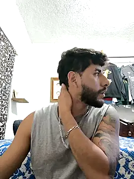 Snapshot of dickman10 chatting on February 13, 2025, 4:43 am dickman10 online show from February 13, 2025, 4:43 am