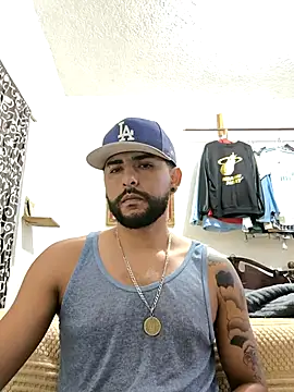 Snapshot of dickman10 chatting on February 24, 2025, 4:05 am dickman10 online show from February 24, 2025, 4:05 am