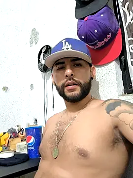 Snapshot of dickman10 chatting on March 14, 2025, 4:54 am dickman10 online show from March 14, 2025, 4:54 am