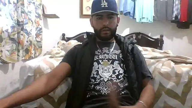 Snapshot of dickman10 chatting on September 17, 2025, 1:35 pm dickman10 online show from September 17, 2025, 1:35 pm