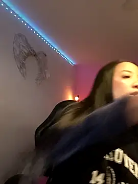 SallyWhitee online show from February 22, 2026, 5:30 am