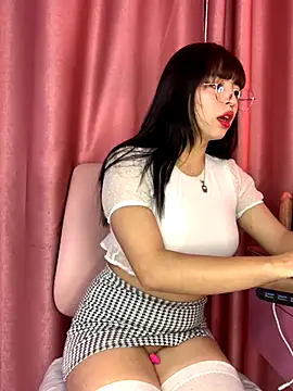 Snapshot of Valu_euphoria chatting on September 23, 2025, 7:06 pm Valu euphoria online show from September 23, 2025, 7:06 pm