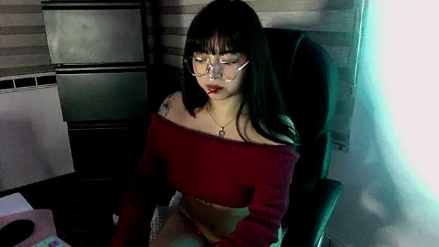 Snapshot of Valu_euphoria chatting on November 5, 2025, 1:27 am Valu euphoria online show from November 5, 2025, 1:27 am