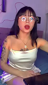 Snapshot of Valu_euphoria chatting on November 5, 2025, 9:48 pm Valu euphoria online show from November 5, 2025, 9:48 pm