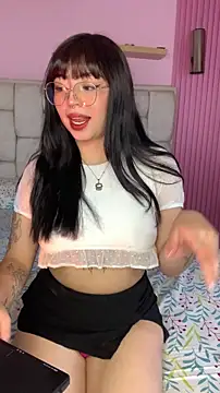 Snapshot of Valu_euphoria chatting on November 6, 2025, 8:10 pm Valu euphoria online show from November 6, 2025, 8:10 pm