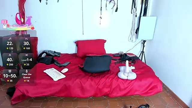 aurora cullen  online show from October 30, 2025, 9:22 am