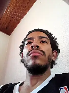 Mineirinho043 online show from October 6, 2025, 2:58 pm