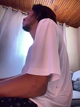 Mineirinho043 online show from April 8, 2026, 2:17 pm