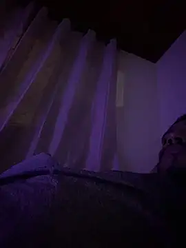 Mineirinho043 online show from April 16, 2026, 10:12 pm