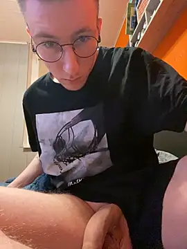 ItsMeLumisch online show from February 27, 2025, 12:10 am