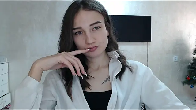 RoyalDessertt online show from January 12, 2026, 7:24 am