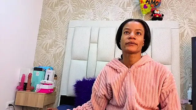 Snapshot of dafnnelewis chatting on February 7, 2026, 11:14 am dafnnelewis online show from February 7, 2026, 11:14 am